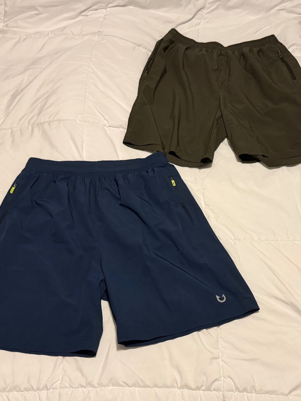 2 pair of men’s NorthYard shorts size L